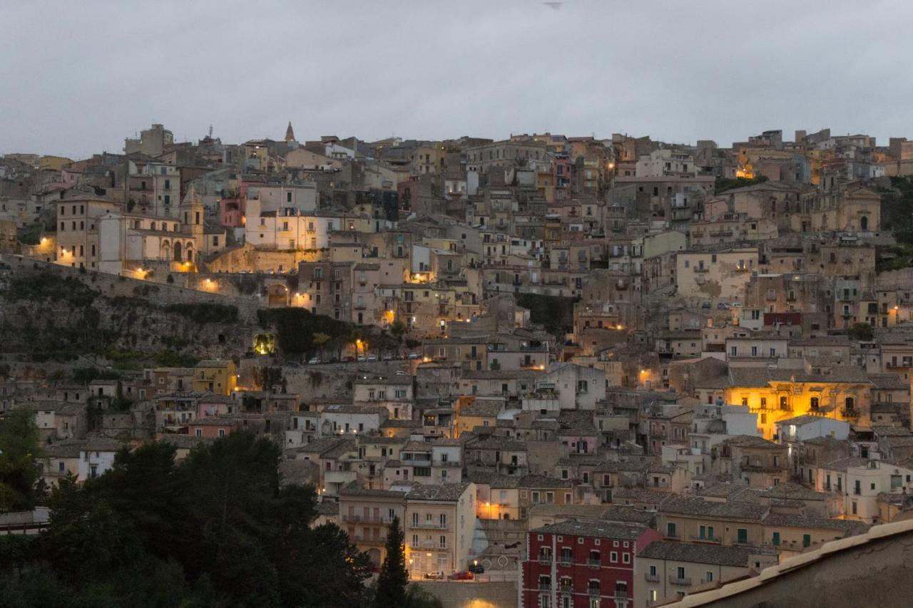 Oikos - Ragusa Ibla Bagian luar foto