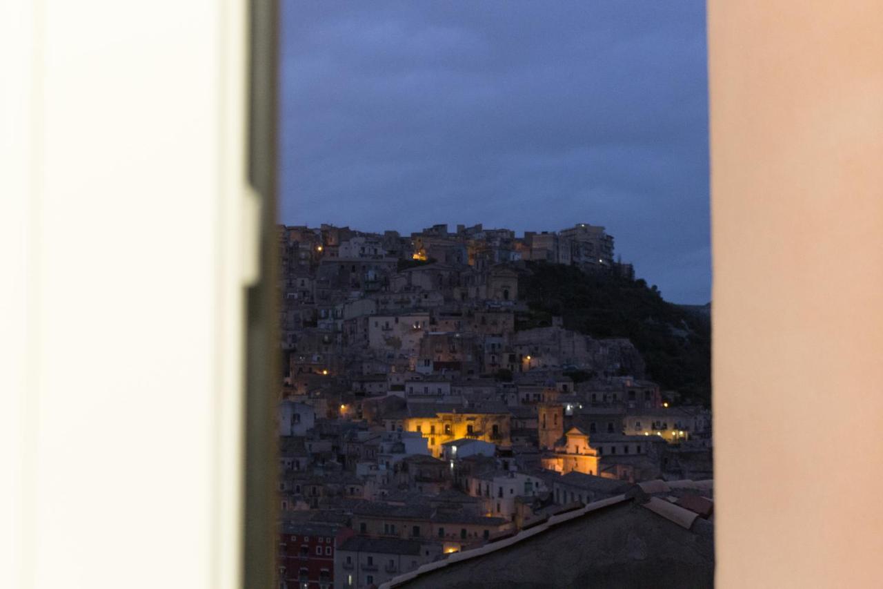 Oikos - Ragusa Ibla Bagian luar foto
