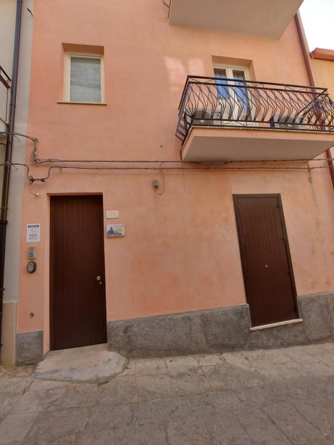 Oikos - Ragusa Ibla Bagian luar foto